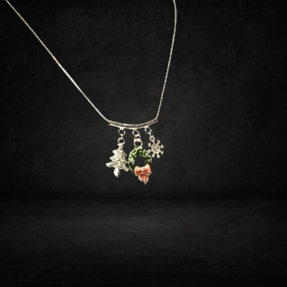 My Christmas Decorations Necklace - Picture 2 of 5